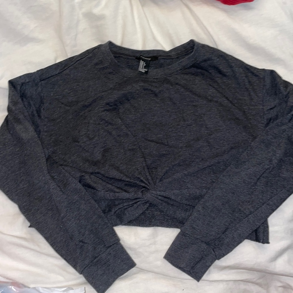 Cropped Grey top with knot detail